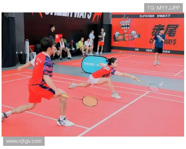 重庆羽毛球队的速度之美:探索羽毛球运动的魅力与发展 重庆羽毛球队的速度之美:探索羽毛球运动的魅力与发展